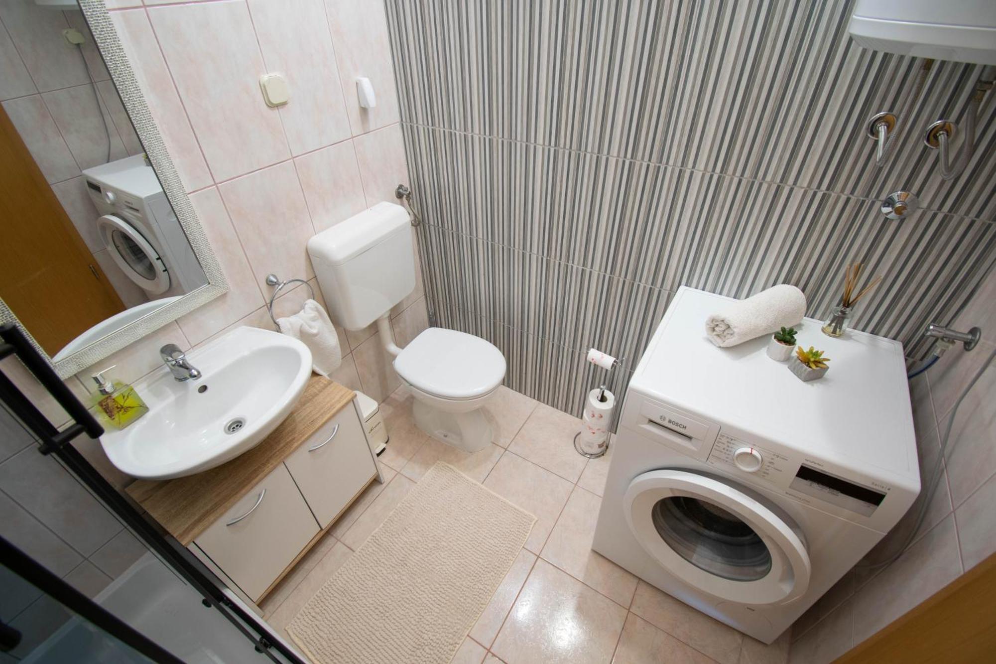 Apartment 30 M From Beach,Makarska,Marija Eksteriør billede