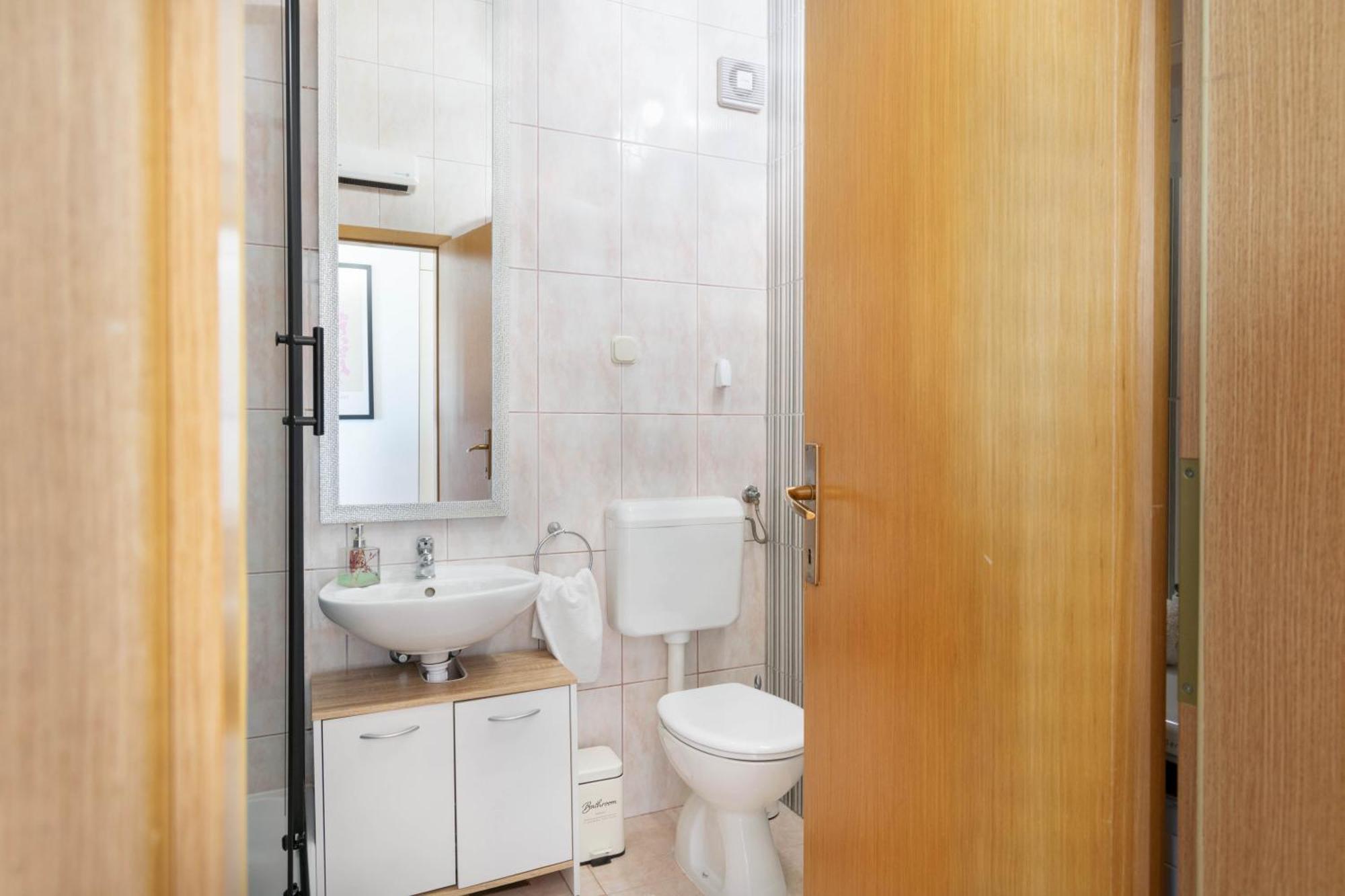 Apartment 30 M From Beach,Makarska,Marija Eksteriør billede